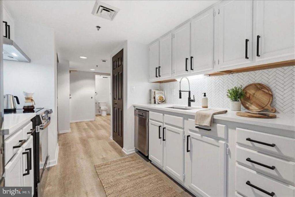 900 Taylor St N, Unit 631, Arlington, VA 22203 Main Photo