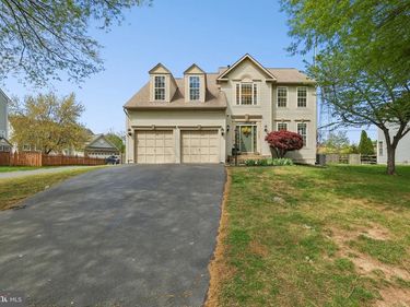 43097 BINKLEY CIRCLE, LEESBURG, VA 20176