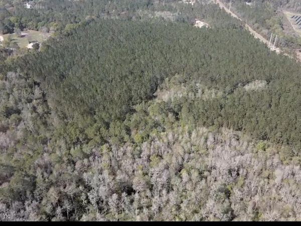 O LAZY PINES Road, Glen St. Mary, FL 32040