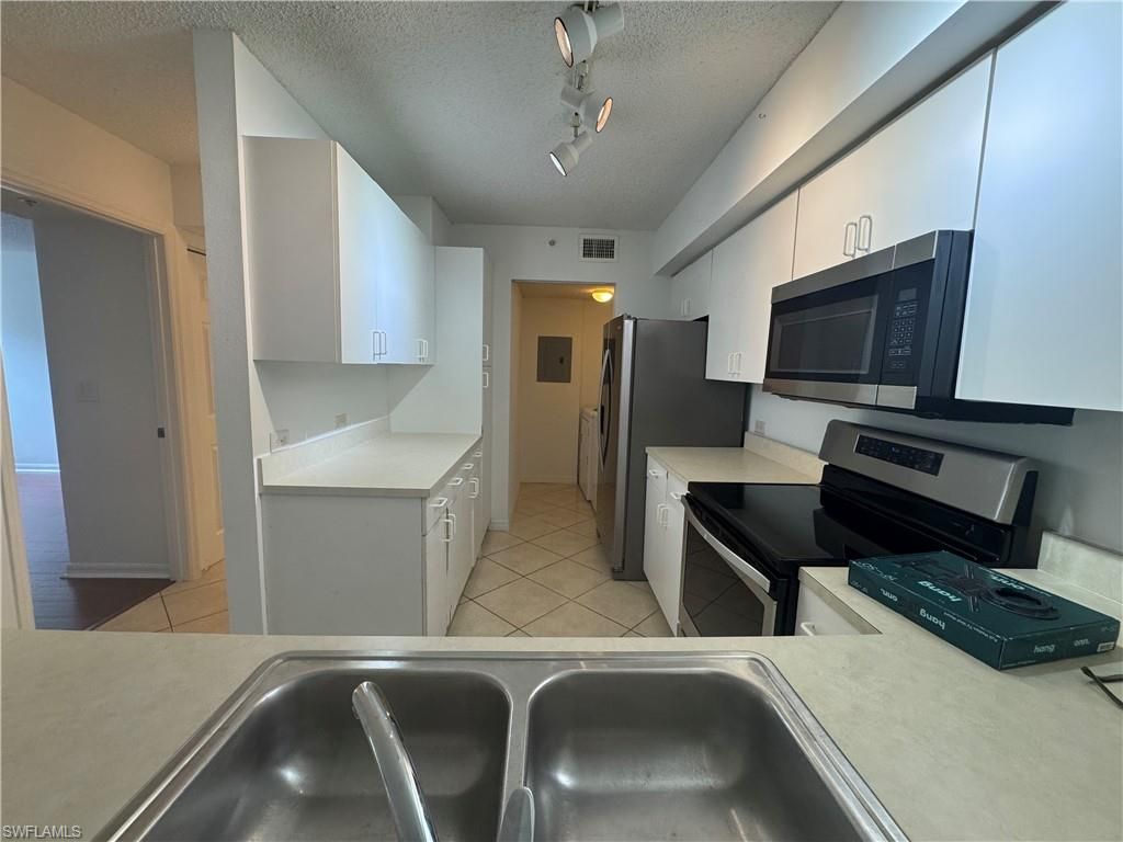8930 Colonnades Ct E, Unit 627, Bonita Springs, FL 34135 Photo