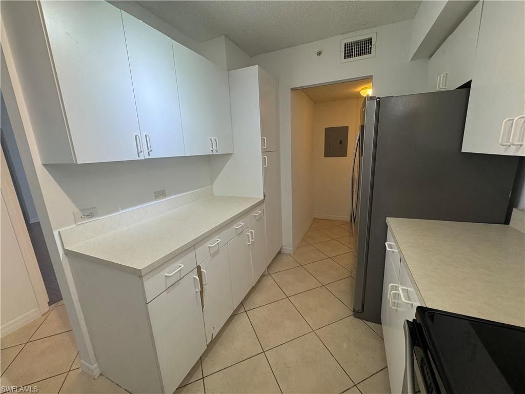 8930 Colonnades Ct E, Unit 627, Bonita Springs, FL 34135 Photo