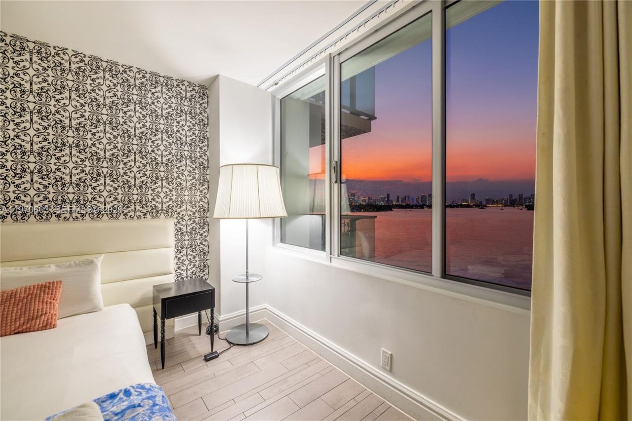 1100 West Ave , Unit 520, Miami Beach, FL 33139 Photo