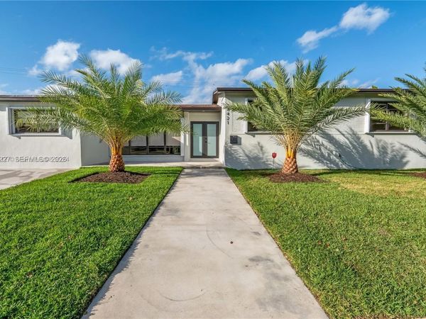 8421 SW 27th Ter , Miami, FL 33155