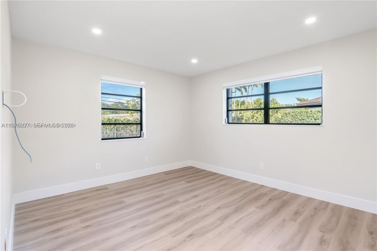 8421 SW 27th Ter , Miami, FL 33155 Photo