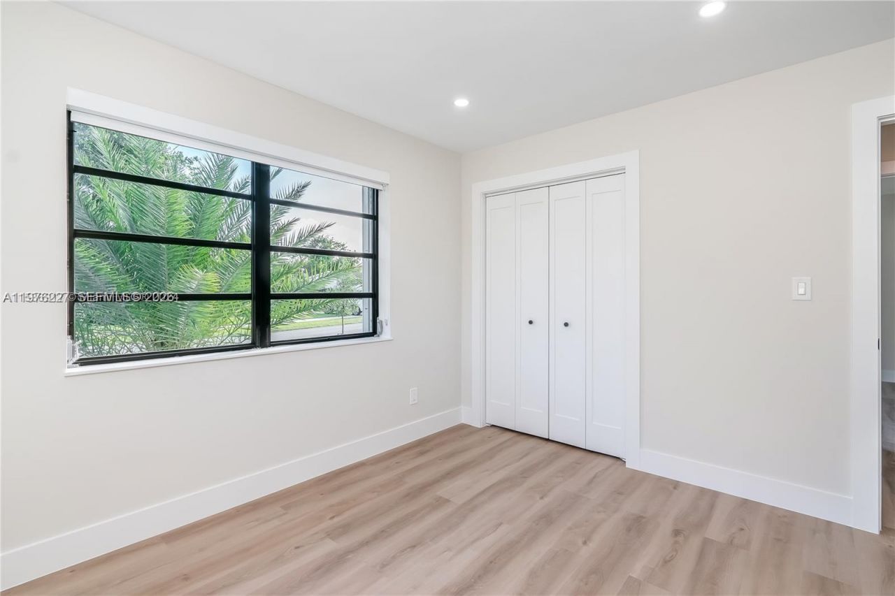 8421 SW 27th Ter , Miami, FL 33155 Photo