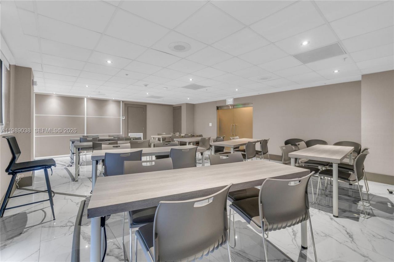 185 SE 14th Ter , Unit 1611, Miami, FL 33131 Photo