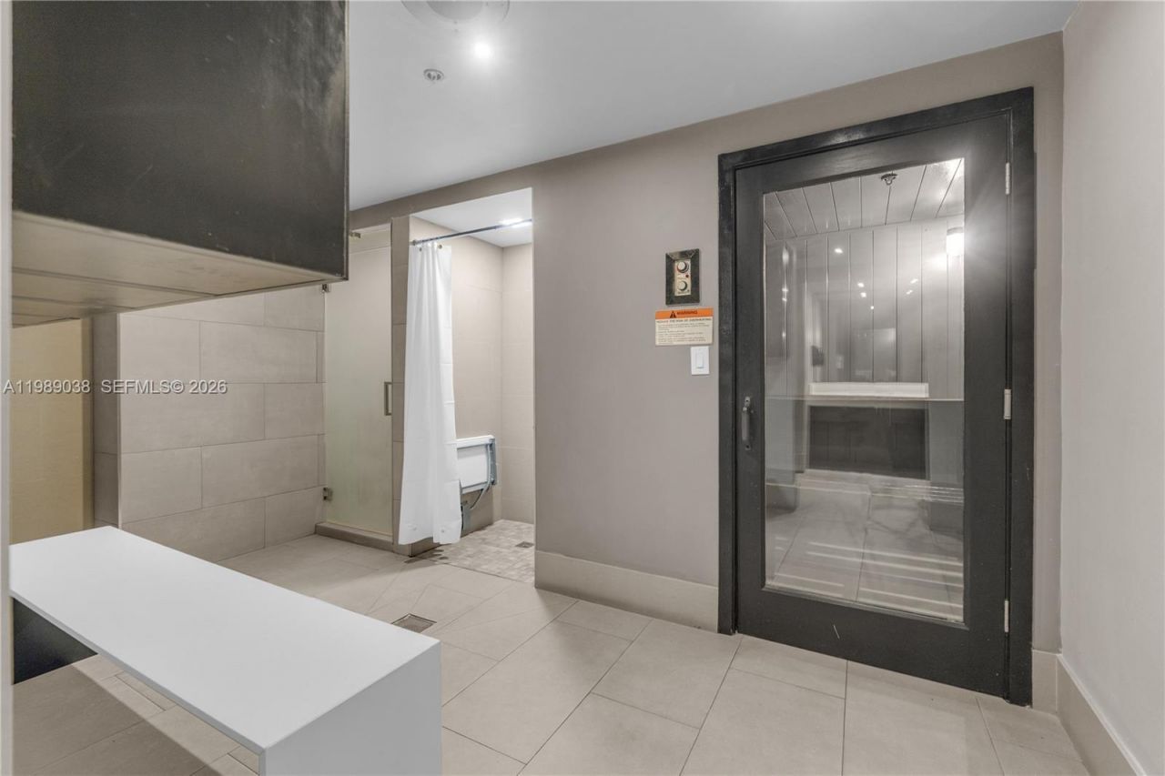 185 SE 14th Ter , Unit 1611, Miami, FL 33131 Photo