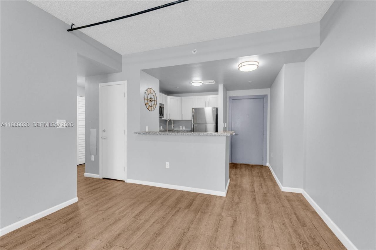 185 SE 14th Ter , Unit 1611, Miami, FL 33131 Photo