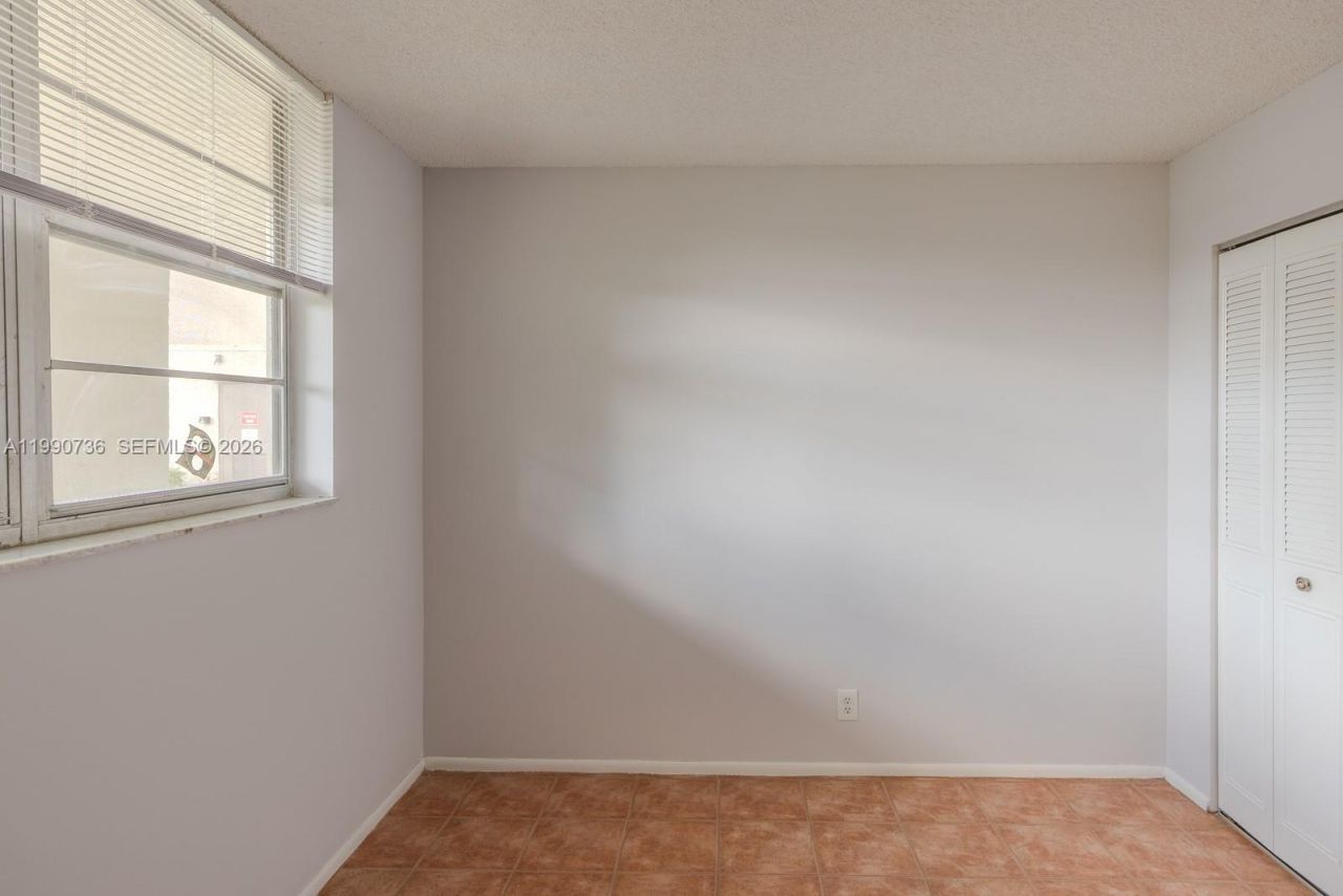 9325 Lagoon Pl , Unit 105, Davie, FL 33324 Photo