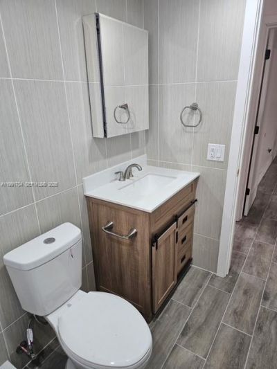 1151 W 28th St, Unit 1, Hialeah, FL 33010 Photo