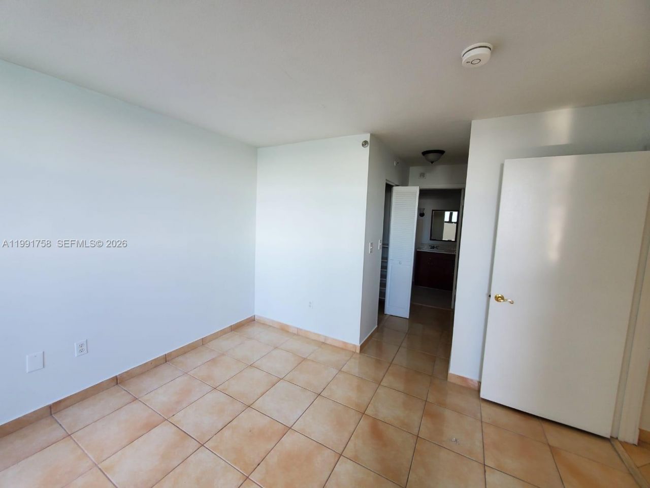 555 NE 30th St , Unit 502, Miami, FL 33137 Photo