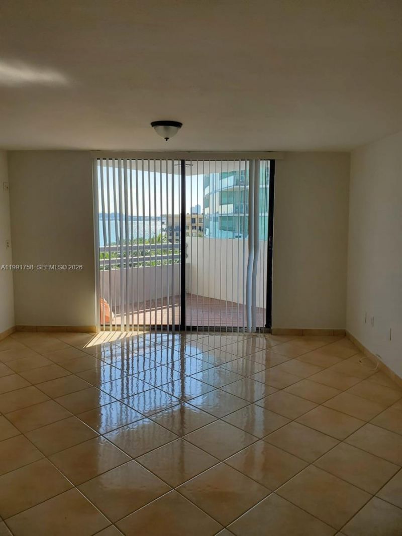 555 NE 30th St , Unit 502, Miami, FL 33137 Photo