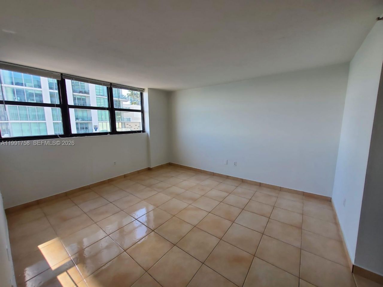 555 NE 30th St , Unit 502, Miami, FL 33137 Photo