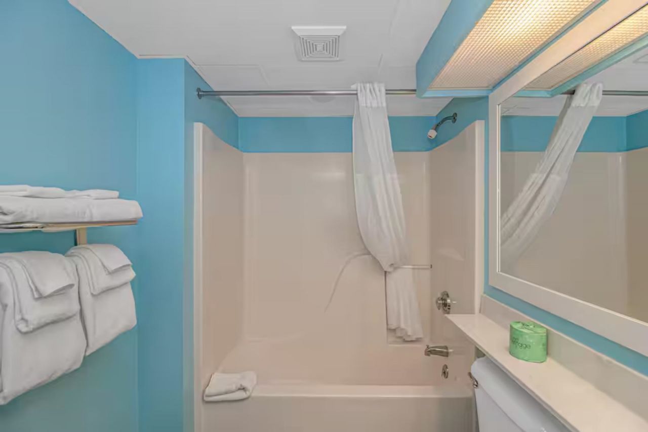 202 73rd Ave. N Photo 17