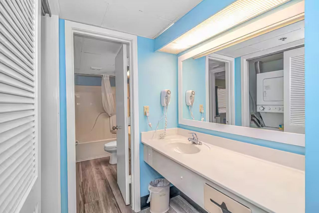 202 73rd Ave. N Photo 18