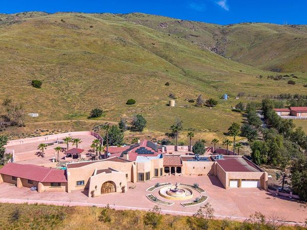 35931 Via Famero Drive, Acton, CA 93510