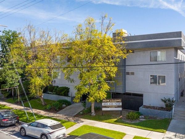 4406 Cahuenga Boulevard, Unit 109, Toluca Lake, CA 91602