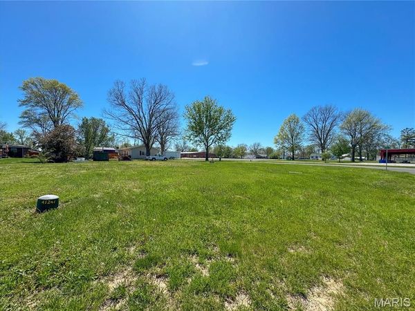 300 Freedom Drive , Hecker, IL 62248