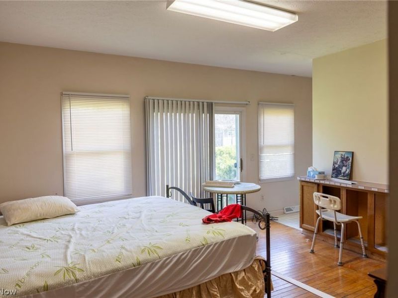 7571 Pleasant Run Drive, Seven Hills, OH 44131 Photo 18