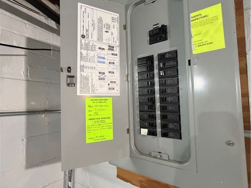 7414 Dartworth Drive, Parma, OH 44129 Photo 9