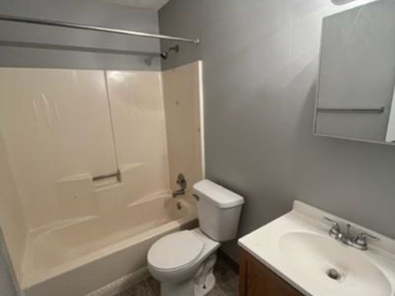 166 Kendall Avenue, Unit 1, Campbell, OH 44405 Photo 10