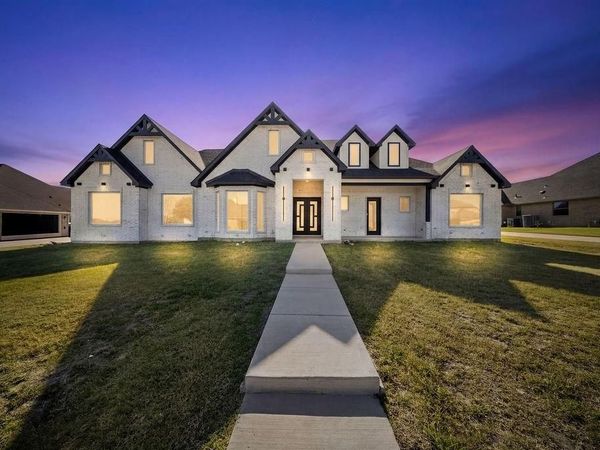 2903 Sunnyside Drive, Ennis, TX 75119