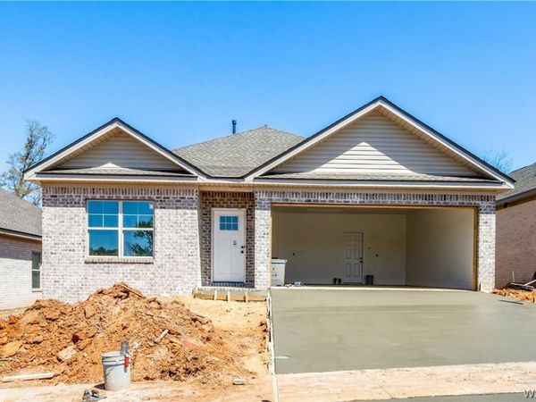 445 Creek Side Loop Road, Tuscaloosa, AL 35404