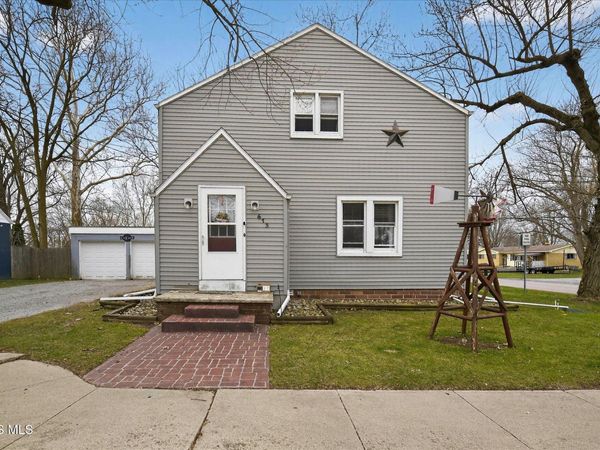 613 W Jackson Street, West Unity, OH 43570