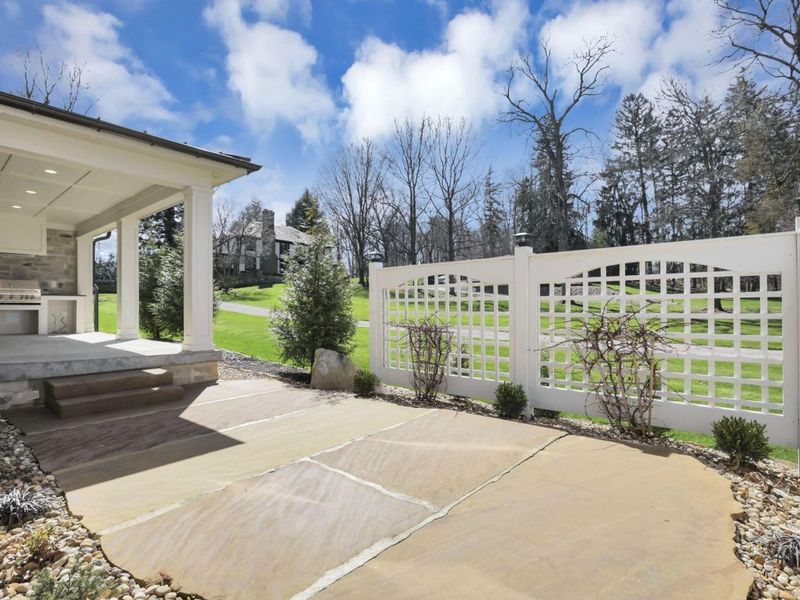 880 Newark Granville Road, Granville, OH 43023 Photo 7