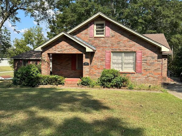 2009 17TH Ave, Haleyville, AL 35565