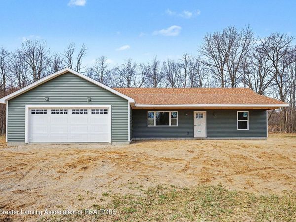 3847 Minix Drive, Stockbridge, MI 49285