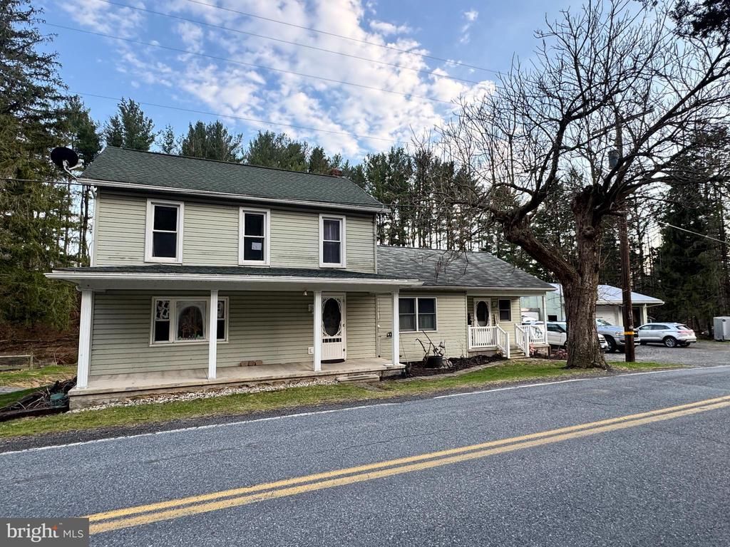 226 DEEP CREEK ROAD , HEGINS, PA 17938
