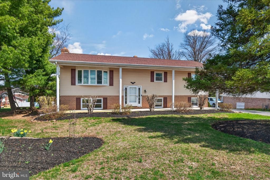 2733 Vireo Road, York, PA 17403 Main Photo
