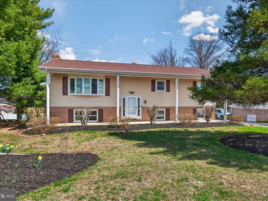 2733 Vireo Road, York, PA 17403 Main Photo