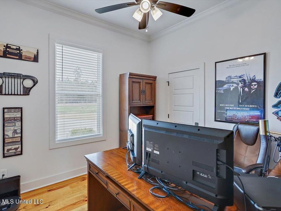 Property Image 36