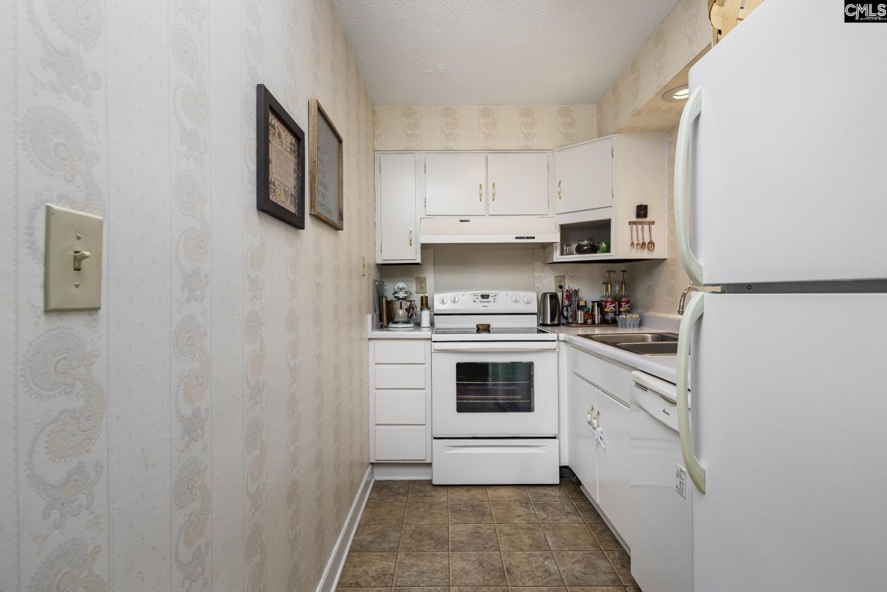 1825 Saint Julian Place  Photo 12