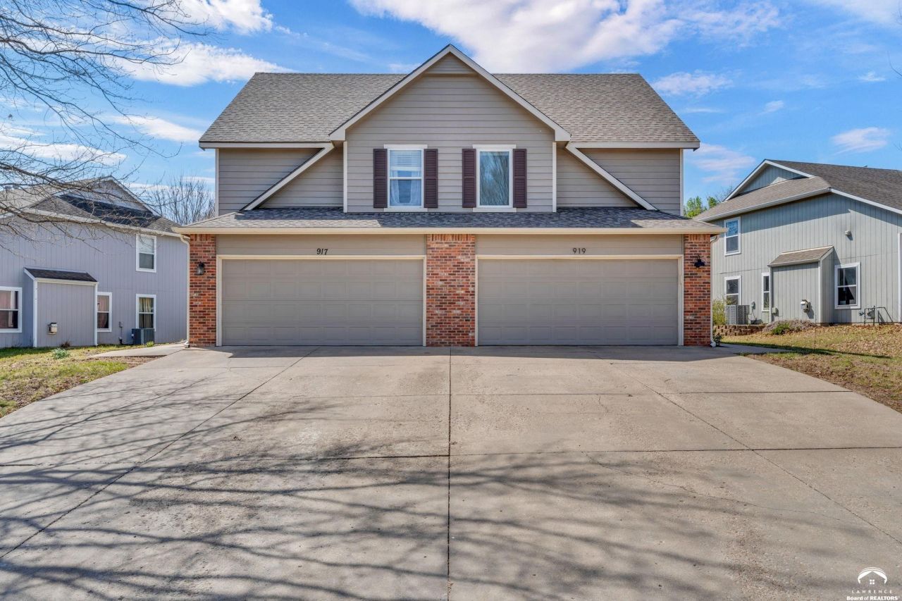 919 N Field Stone , Lawrence, KS 66049 Main Photo