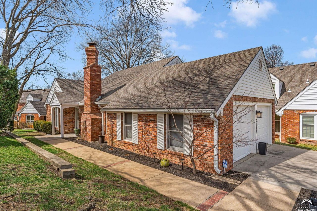 4013 Vintage , Lawrence, KS 66047 Main Photo