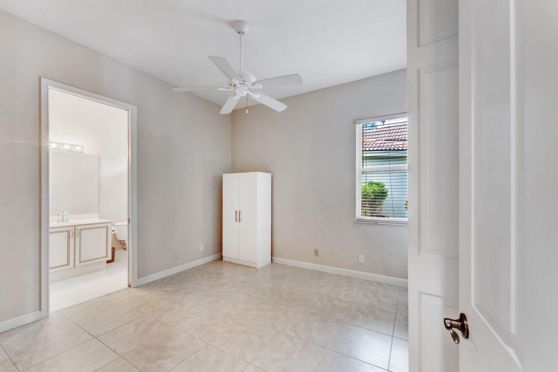 8345 Pine, West Palm Beach, FL 33411 Photo