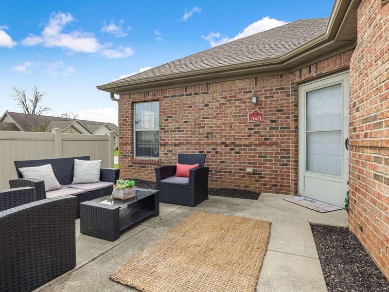 2601 Landings Way, Grove City, OH 43123 Photo 2