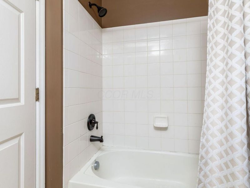 2601 Landings Way, Grove City, OH 43123 Photo 32