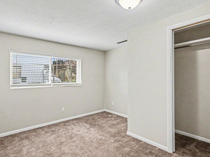 858 Higbee Drive S, Columbus, OH 43207 Photo 14