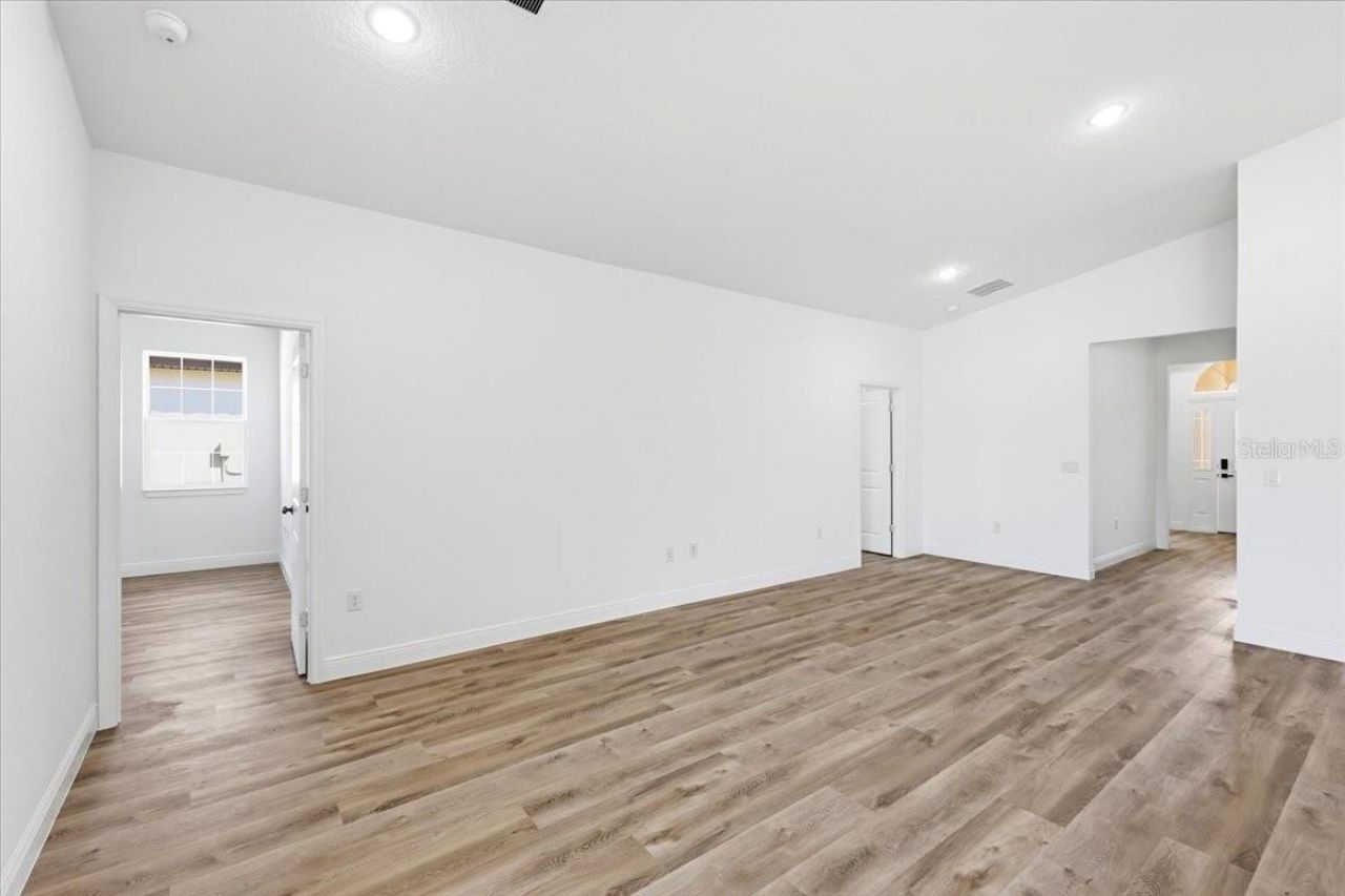 367 Villa Sorrento Circle, Haines City, FL 33844 Photo