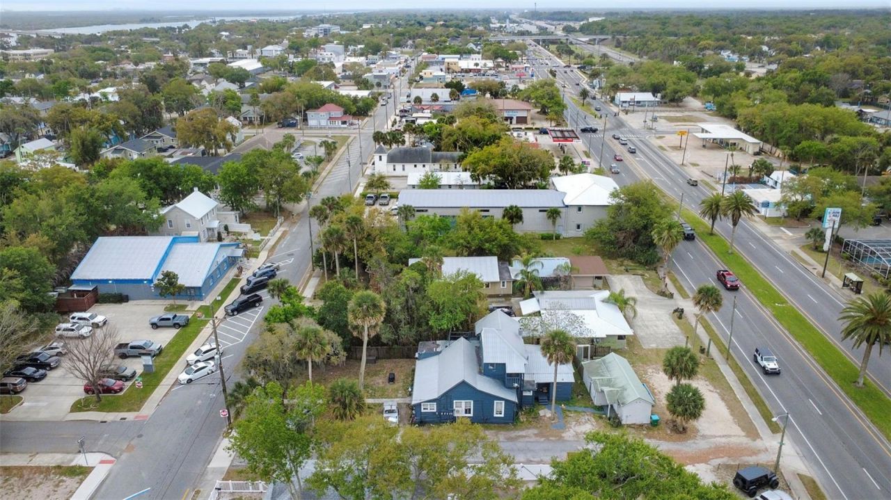 324 N Orange Street , New Smyrna Beach, FL 32168 Photo