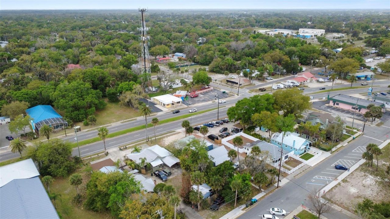 324 N Orange Street, New Smyrna Beach, FL 32168 Photo