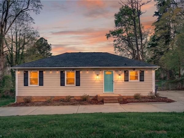 1501 Pebblebrook Road , Winston-Salem, NC 27105