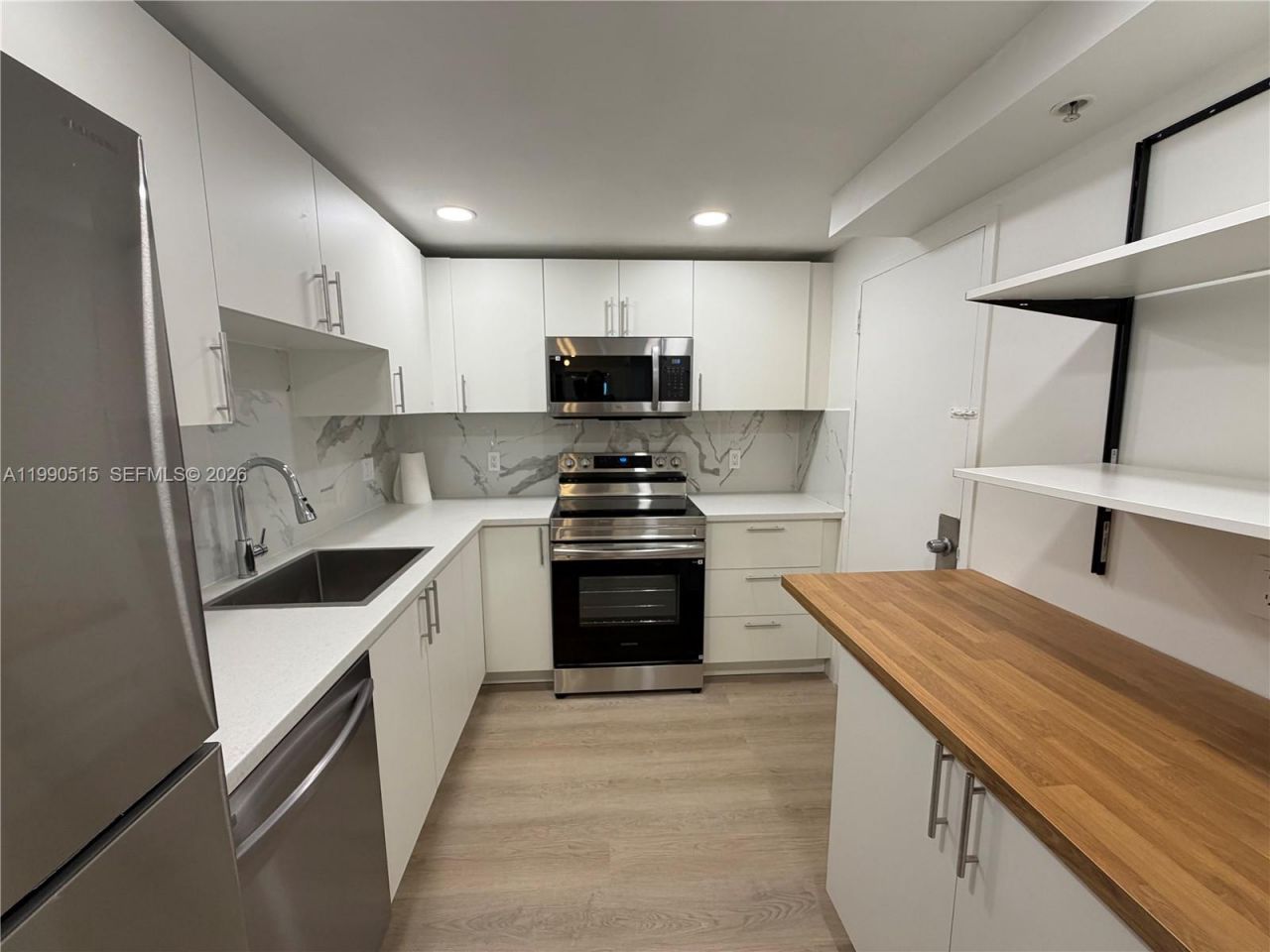 400 Kings Point Dr, Unit 604, Sunny Isles Beach, FL 33160 Photo