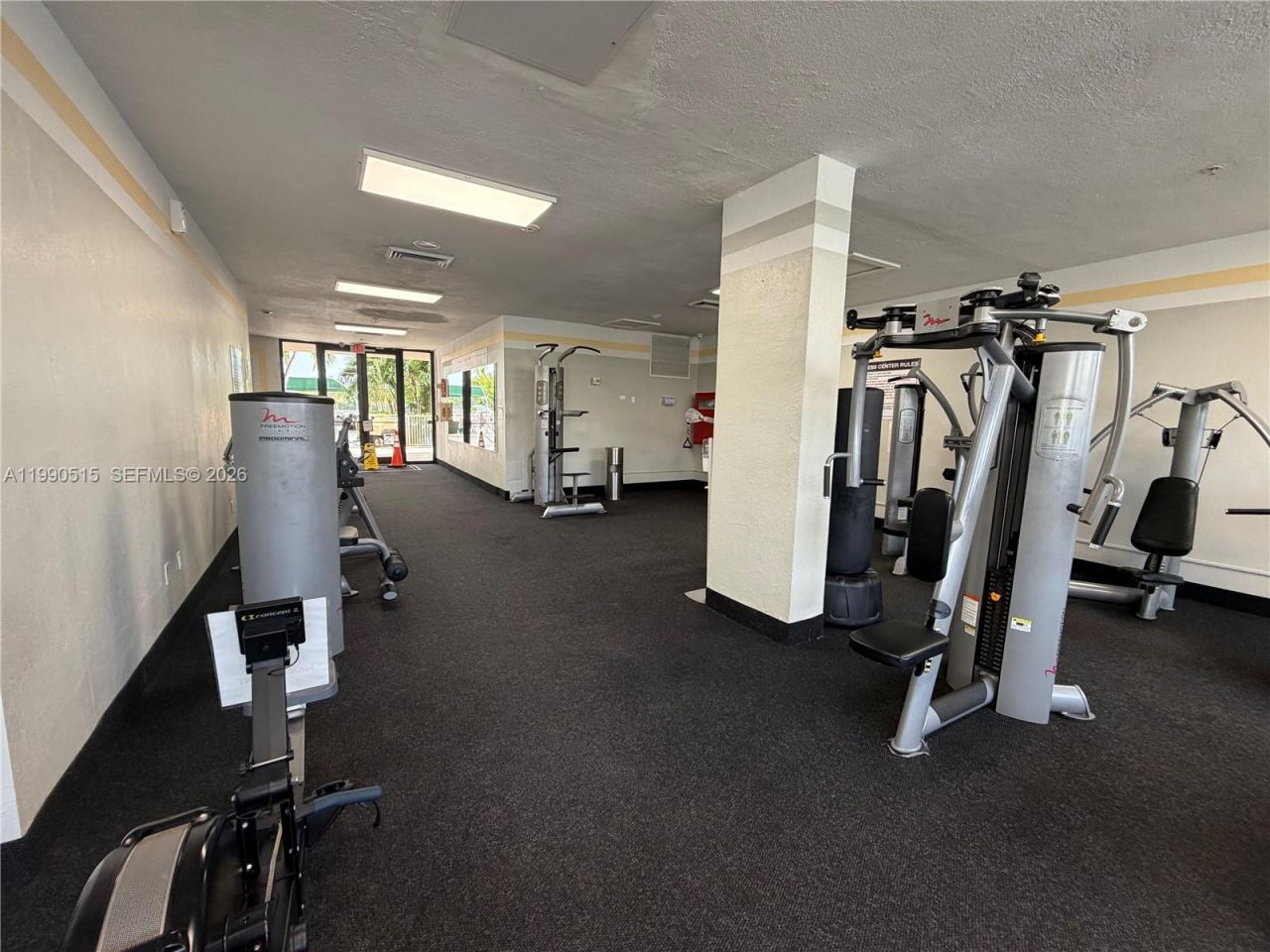400 Kings Point Dr, Unit 604, Sunny Isles Beach, FL 33160 Photo