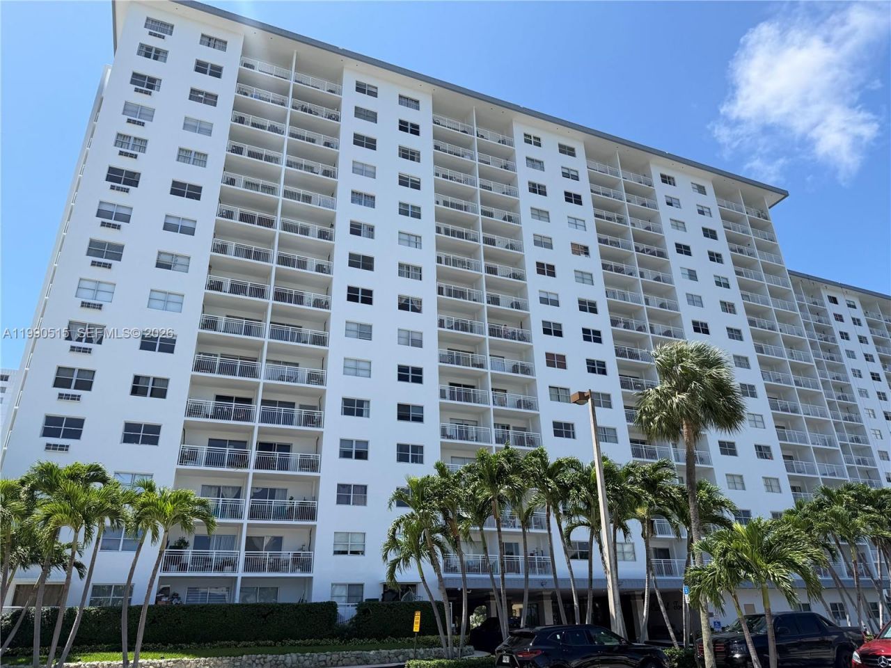 400 Kings Point Dr, Unit 604, Sunny Isles Beach, FL 33160 Photo