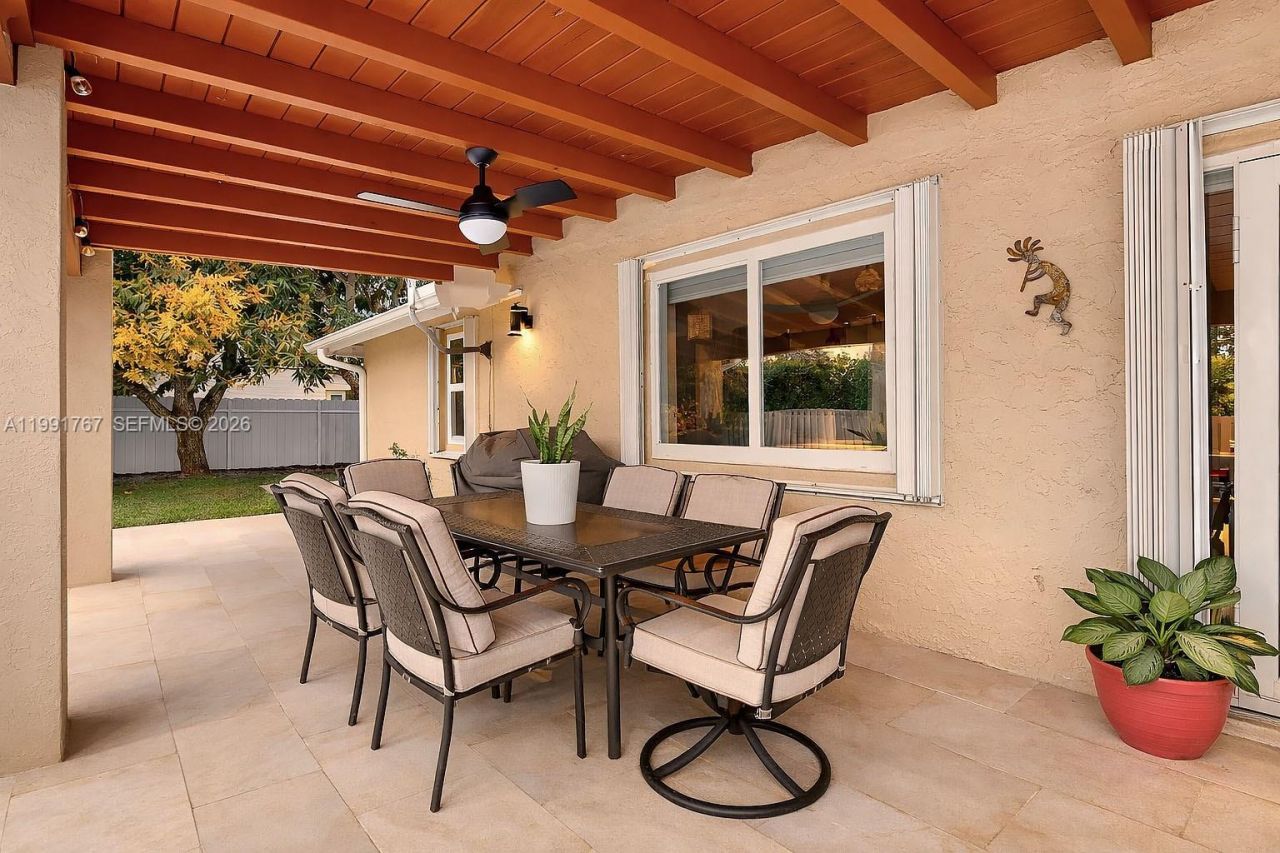 15382 SW 153rd St , Miami, FL 33187 Photo